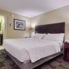 Отель Holiday Inn Express & Suites Pittsburgh West - Greentree, an IHG Hotel, фото 27