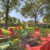 Отель Spacious Home Near Main Large, BK Yard W/hot Tub&grill, фото 16
