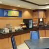 Отель Fairfield Inn and Suites by Marriott Muskegon Norton Shores, фото 7