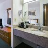 Отель Quality Inn & Suites, фото 22