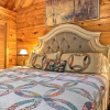 Отель Romantic Gatlinburg Cabin w/ Hot Tub & Pool Access, фото 3