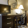 Отель Comfort Suites Lake Norman - Huntersville, фото 6