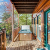 Отель Heaven's View, 2 Bedrooms, Sleeps 10, Hot Tub, Pool Table, Arcade, Jacuzzi, фото 3