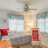 Отель Historic Lakeside Marblehead Cottage: Walk to Lake, фото 2
