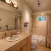 Отель Knotty Pine Retreat 3 Bedroom Home, фото 10