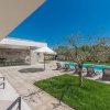 Отель Modern holiday home in Novigrad with swimming pool, фото 16