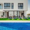 Отель SunnyVillas 4BR New Villa Private Pool in Pernera, фото 1