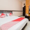 Отель OYO 564 Bunga Matahari Guest House and Hotel, фото 1