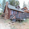 Отель Serenity Slopes by Big Bear Cool Cabins, фото 17