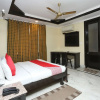 Отель OYO 12400 Hotel Prem, фото 6