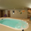 Отель Splash Time Cinema - Six Bedroom Chalet, фото 44