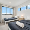 Отель Cozy Brand New Townhouse 7, фото 11