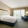 Отель Hilton Ocean City Oceanfront Suites, фото 7