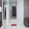 Отель Super OYO 89930 Golden Guest House, фото 12