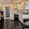 Отель Beautiful 6-Bedroom House Manchester, фото 8