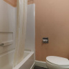 Отель OYO Hotel Myrtle Beach Kings Hwy, фото 9