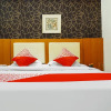 Отель OYO Flagship 91245 Rika Hotel Makassar, фото 12