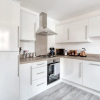 Отель Modern 2 Bed Apartment in Central City, фото 3
