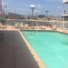 Отель Travelodge by Wyndham San Antonio Lackland AFB North, фото 13