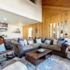 Отель San Sierra 26 Pet-Friendly, Mountain Modern, Walk to The Village by RedAwning, фото 11