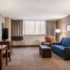 Отель Comfort Inn & Suites At Copeland Tower, фото 2