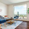 Отель Modern Condo With Local Vibrance by Cozysuites, фото 14