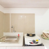Отель Brand New and Minimalist Bassura City Apartment near Bassura Mall, фото 13