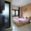 Отель OYO 306 Koen Residence Near RS Gandaria, фото 7