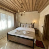 Отель Library Cave House, фото 2