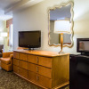 Отель Quality Inn & Suites Near the Theme Parks, фото 19