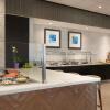 Отель Embassy Suites by Hilton Toronto Airport, фото 11