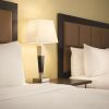 Отель Candlewood Suites Calgary Airport North, фото 2
