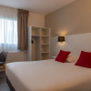 Отель The Originals City, Hôtel Acropole, Bernay, фото 6