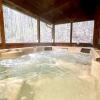 Отель Leave the Stress Behind!- Private hot Tub, pet and Motorcycle Friendly, let Peace and Nature Surroun, фото 10