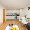 Отель Skyvillion - Tower Point Enfield 2bed Wbalcony, фото 23