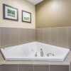 Отель Comfort Inn & Suites Greenwood near University, фото 10