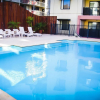 Отель Sky Gardens Sunset River View Netflix Wine Parking, фото 9