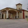 Отель Regency Inn & Suites - Baytown, фото 1