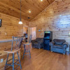 Отель Mountain View Lodge 8 Bedroom Home with Hot Tub, фото 7