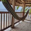Отель San Blas Paradise Private Cabins on Shipwreck Island - meals included, фото 3