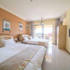 Отель Yijiayi Holiday Hotel, фото 1
