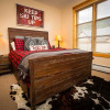 Отель Spacious, Mountain Chic, Close to Ski Lift 1 bedroom - TM316 by Redawning, фото 2