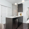 Отель Stunning 2BR on Plateau Mont-Royal, фото 2