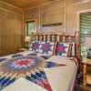Отель SmokyStays 10 Bedroom Cabin, фото 18