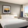 Отель Microtel Inn & Suites Montreal Airport - Dorval QC в Дорвале