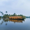 Отель Niche Stays Luxury Houseboats, фото 1