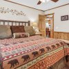 Отель Blue Jay Chalet - Classic Mountain Cabin In One Of Big Bear's Quietest Neighborhoods! 1 Bedroom Cabi в Биг-Биар-Лейке