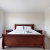Отель 5br Luxury House 20 Min To Cbd Spacious Living, фото 5