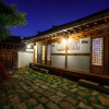 Отель Gaeunchae Hanok Guesthouse Jeonju, фото 1