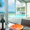 Отель Lawson Rock - Seahorse 105 2 Bedroom Condo by Redawning в Роатане